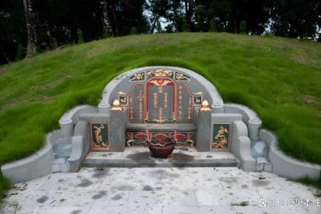 祖坟里放什么破风水，放什么好