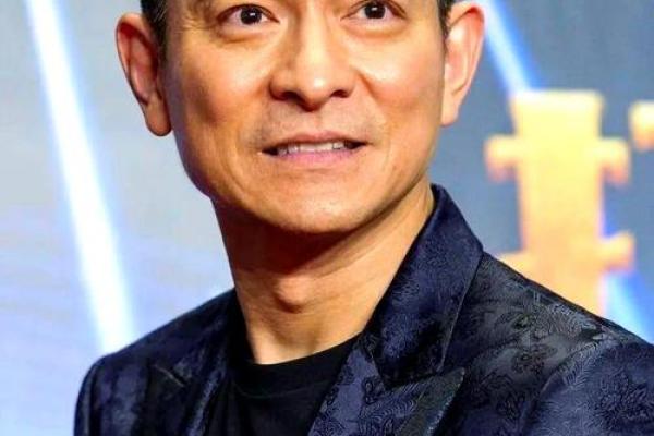 刘德华的八字