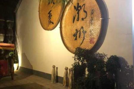 汕头一景区有多个算命摊？工作人员：他们按书来说，不准也没办法