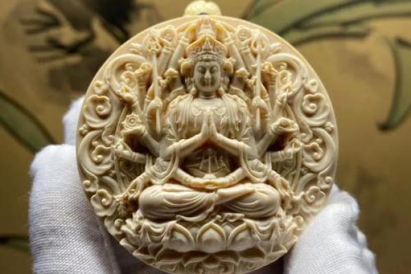 千手观音吊坠有几种 千手观音吊坠有几种