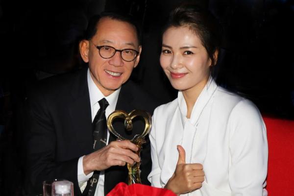 八字硬的芬姨 八字硬的芬姨