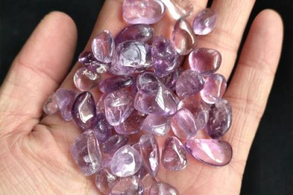 水晶风水_水晶碎石原石放家里好吗 水晶风水_水晶碎石原石放家里好吗