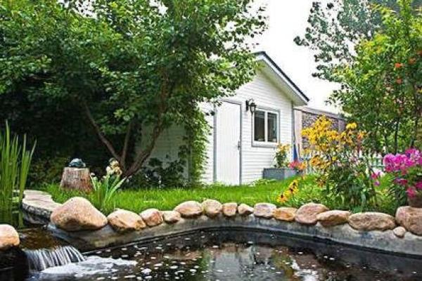 房子左右有鱼塘风水好吗 房子左右有鱼塘风水好吗