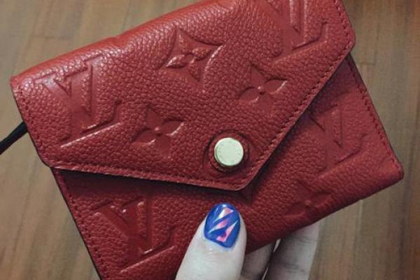 风水解读女人用红色钱包破财吗 风水解读女人用红色钱包破财吗