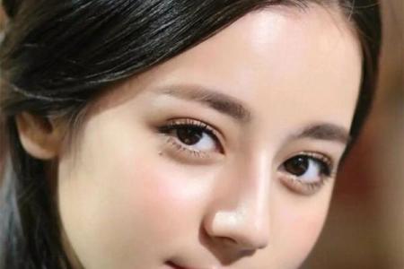 风水面相嘴唇薄的女人是不是很小气