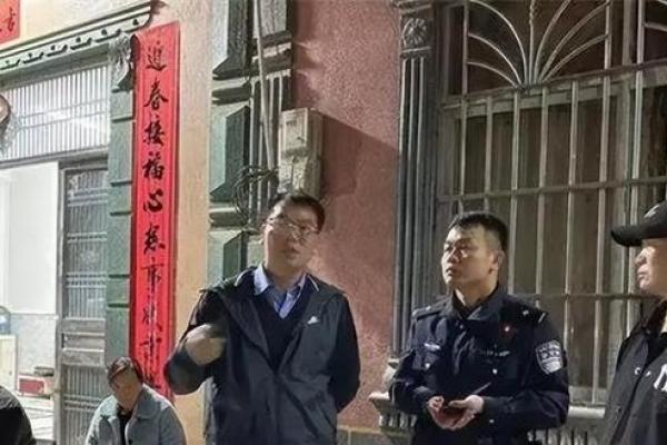 男婴眉心长“月牙”胎记，母亲带他算命后神秘失踪，至今下落不明