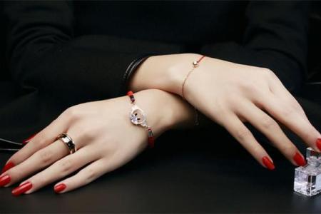 生辰八字戴首饰