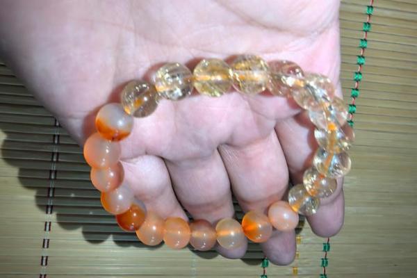 八字偏弱喜火佩戴什么好玛瑙饰品作用 八字偏弱喜火佩戴什么好玛瑙饰品作用